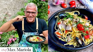 LINGUINE allo SCOGLIO 🐟 Tutti i PROFUMI del MARE Ricetta di Chef Max Mariola [upl. by Naamann145]