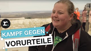 Ich wiege 130 Kilo  Dinas Kampf gegen Vorurteile  reporter [upl. by Comfort506]